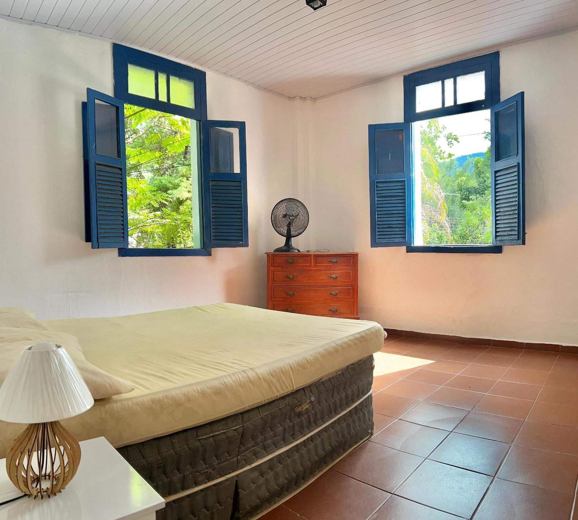 Holiday home Casarao - Refugio Na Natureza Com Lareira Externa, Piscina, Fondue E Amplo Jardim - 12 Min Do Parque Terra Dos Dinos Miguel Pereira